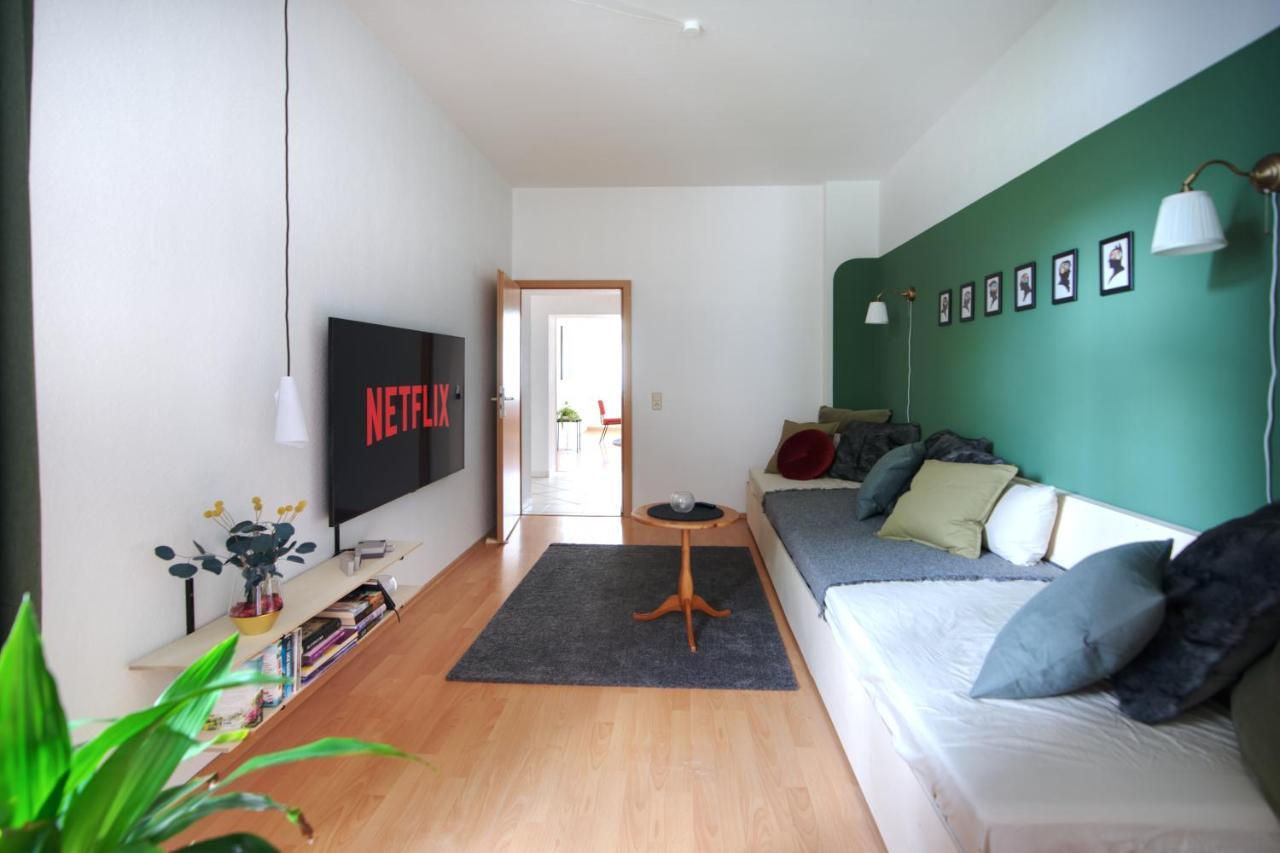 Vonbehling Boutique Apartment Mit 65Zoll Tv Und Designerstuecken Halle (Saale) Exterior foto