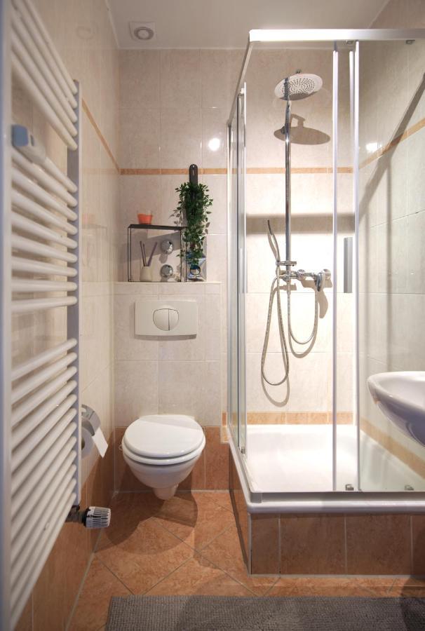 Vonbehling Boutique Apartment Mit 65Zoll Tv Und Designerstuecken Halle (Saale) Exterior foto